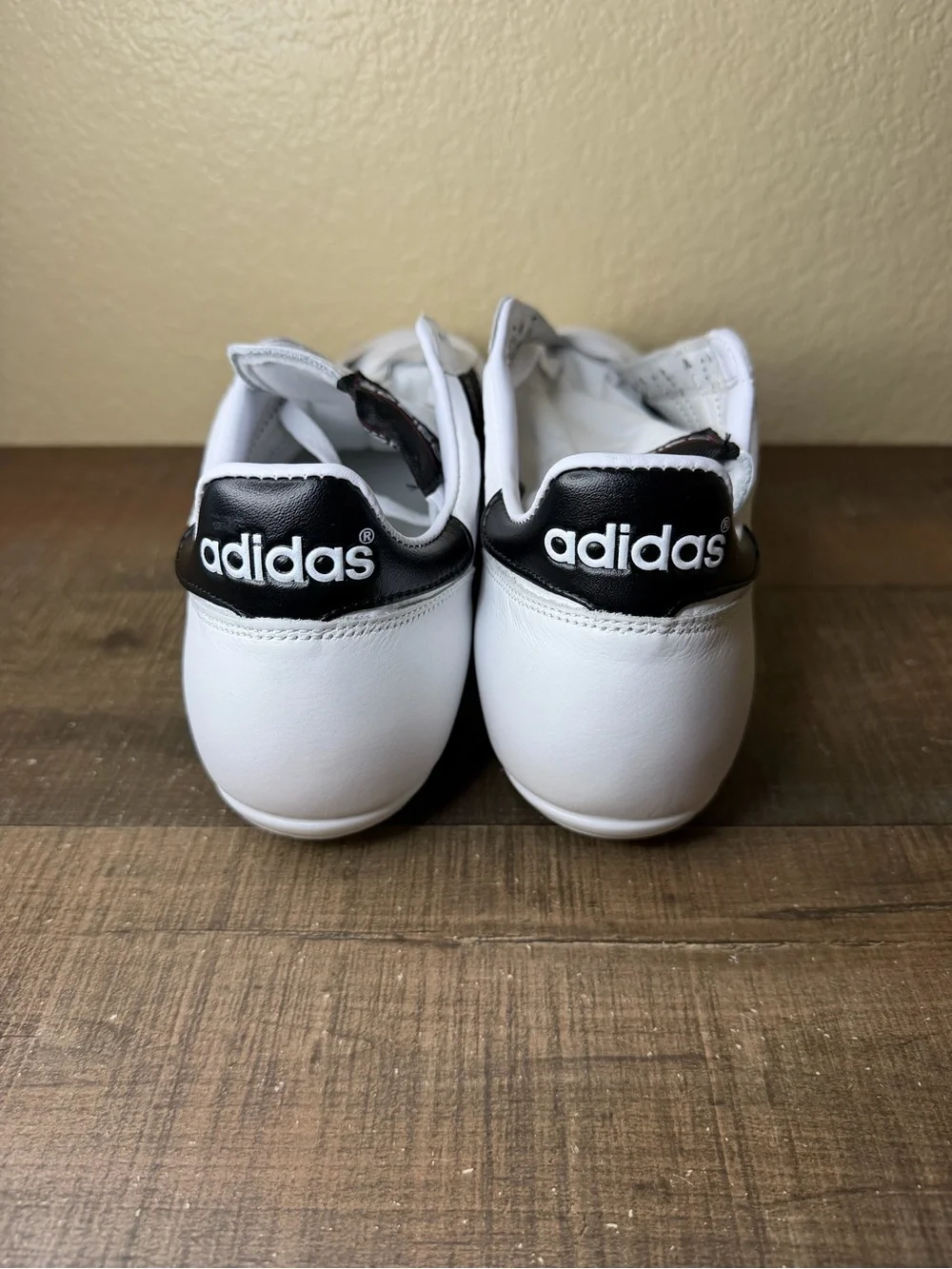 Adidas Copa Mundial Leather FG “White Black” - Size 10 Men.